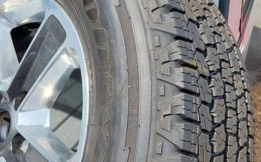 Chevrolet-gmt-400-12-ton-2wd-1994-silver-8