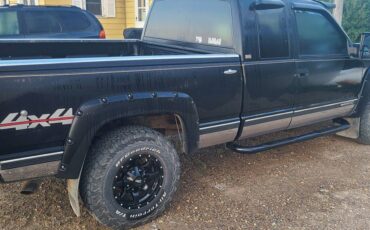 Chevrolet-gmt-400-34-ton-nominal-1995-black-1