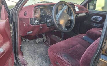 Chevrolet-gmt-400-34-ton-nominal-1995-black-5