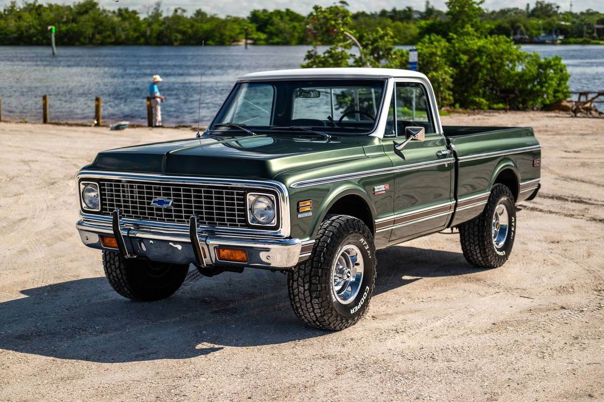 Chevrolet-k10-1972-green