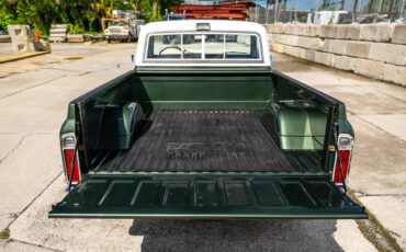 Chevrolet-k10-1972-green-5