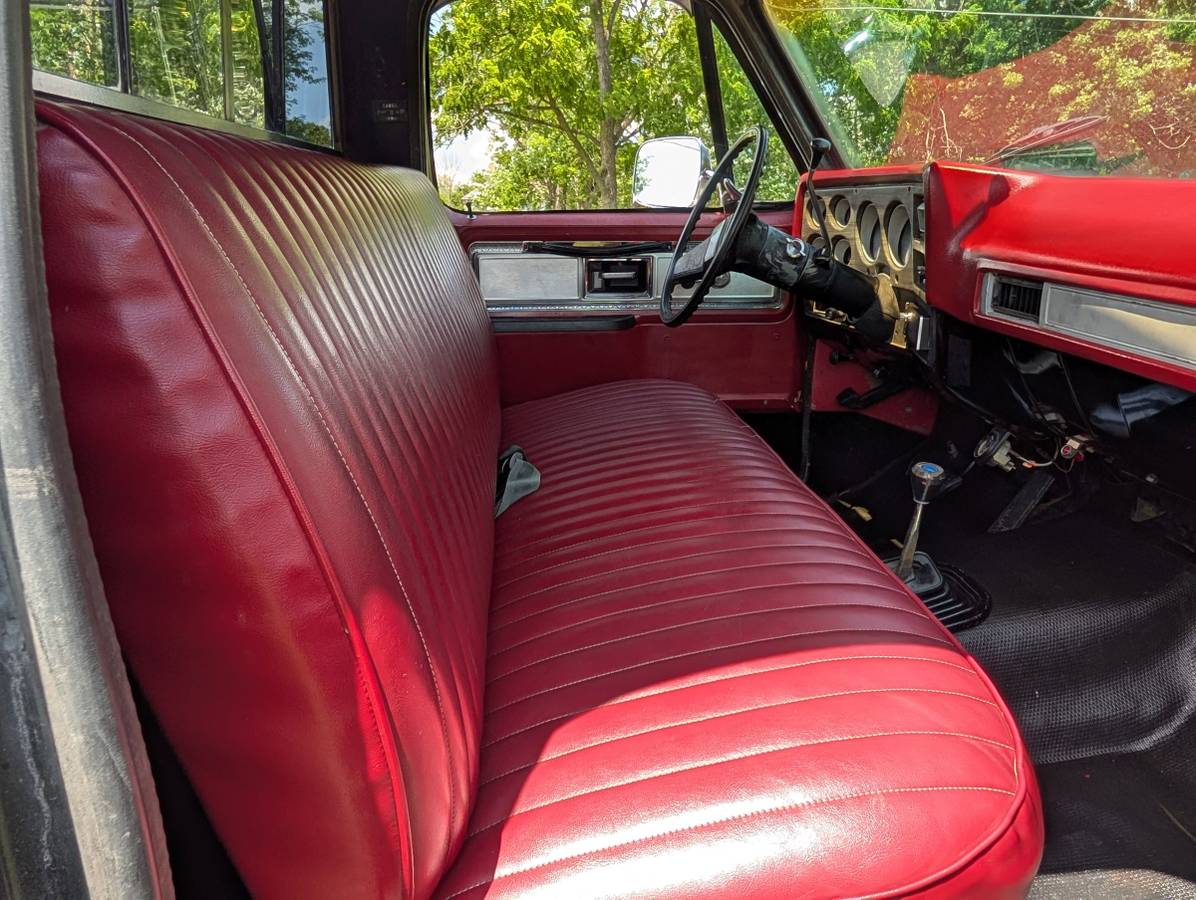 Chevrolet-k10-1979-black-11