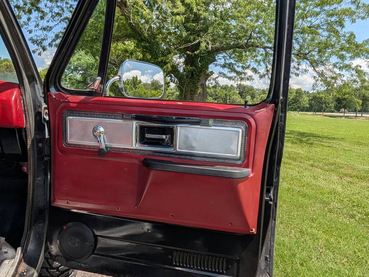 Chevrolet-k10-1979-black-12