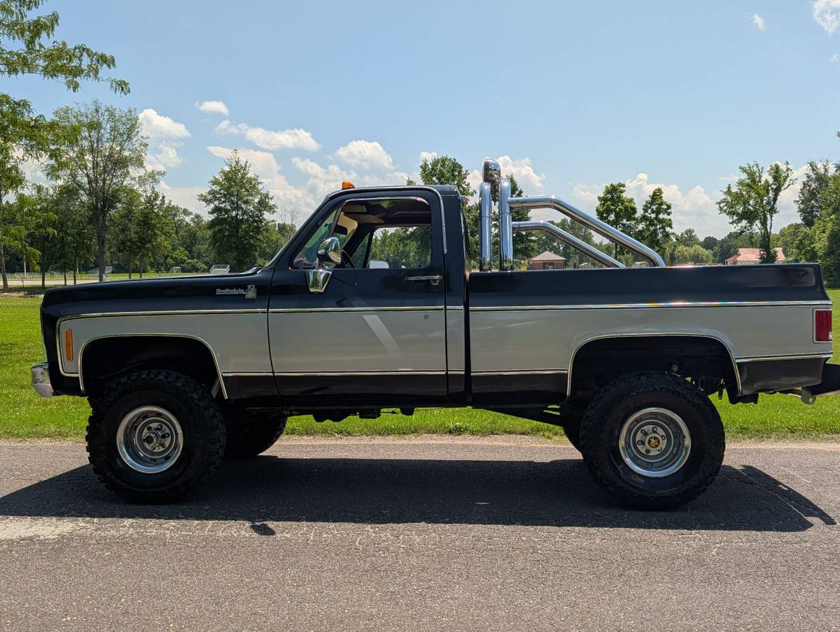 Chevrolet-k10-1979-black-2