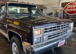 Chevrolet-k20-scottsdale-1985-3