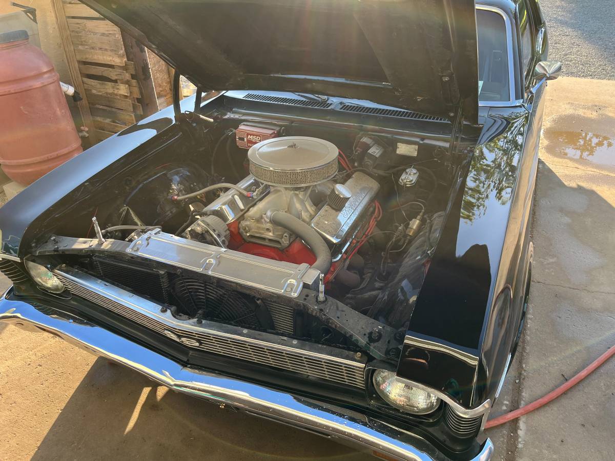 Chevrolet-nova-1971-black-2