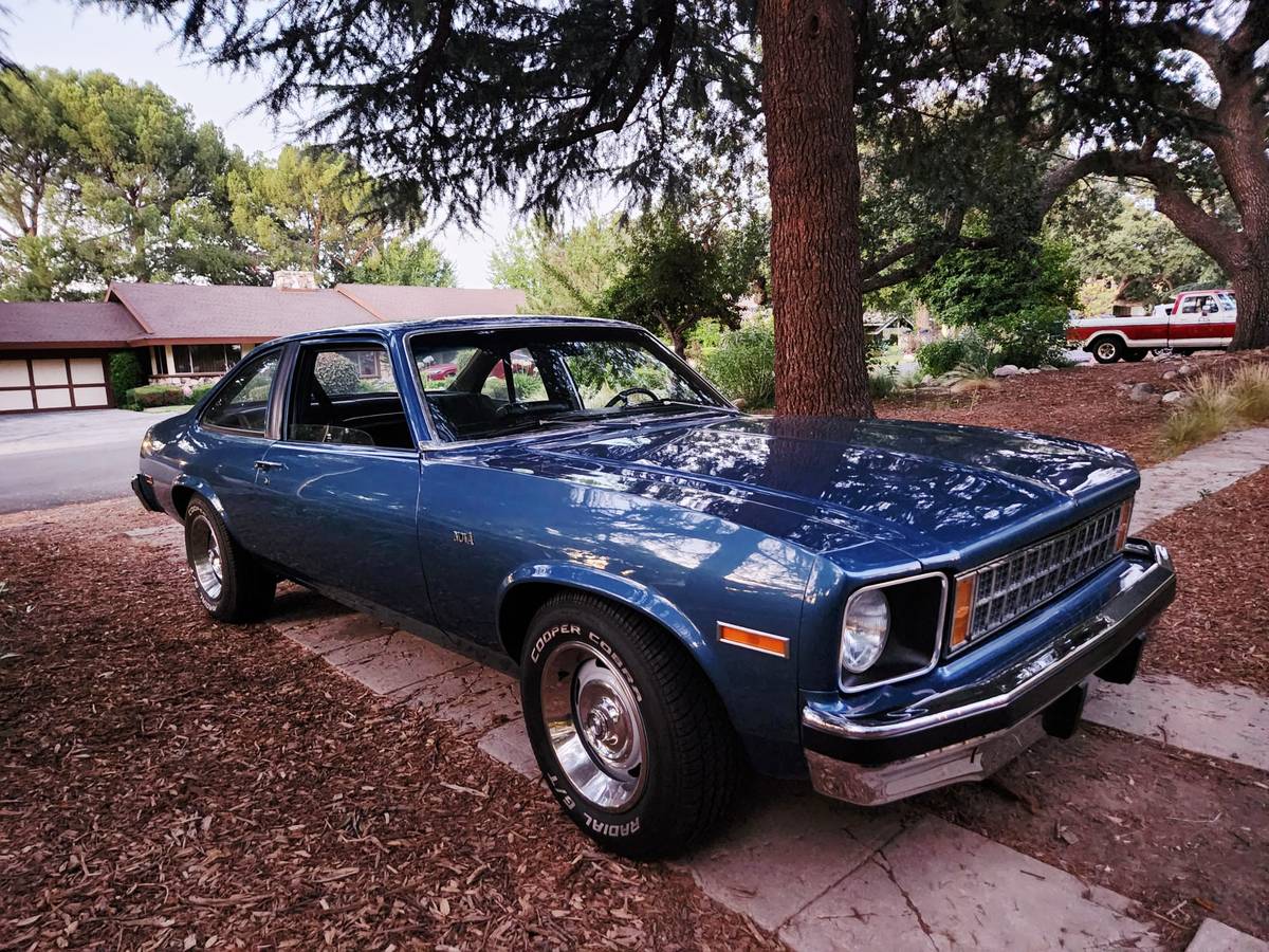 Chevrolet-nova-1978-blue-1