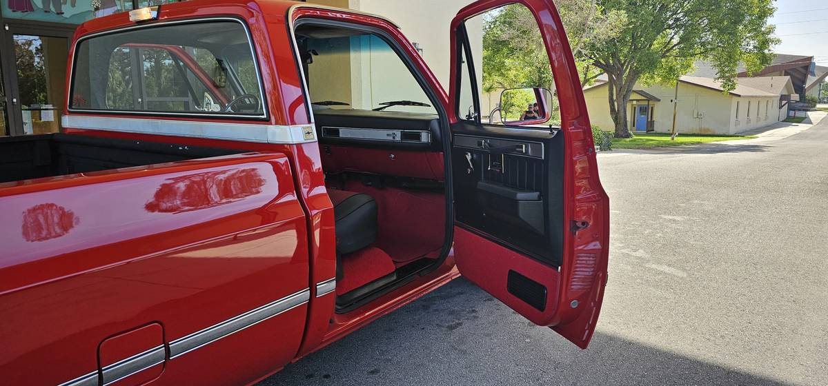 Chevrolet-silverado-1986-red-10