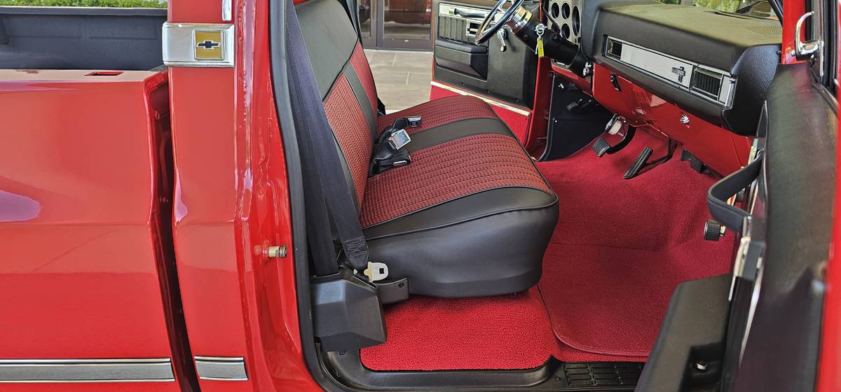 Chevrolet-silverado-1986-red-11