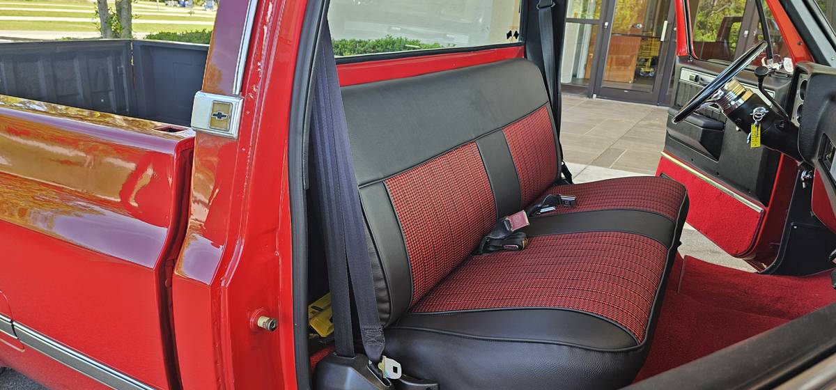 Chevrolet-silverado-1986-red-12