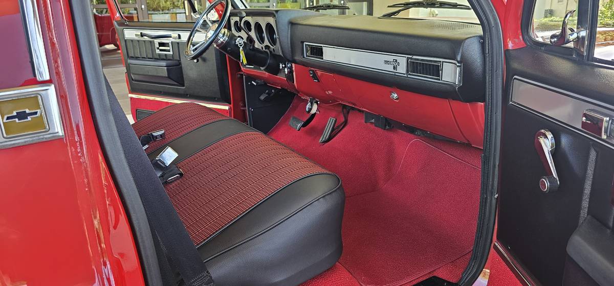 Chevrolet-silverado-1986-red-13