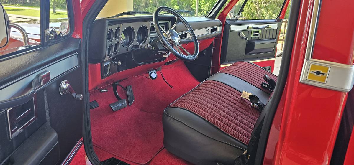 Chevrolet-silverado-1986-red-16