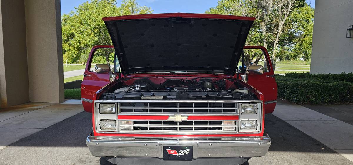 Chevrolet-silverado-1986-red-21
