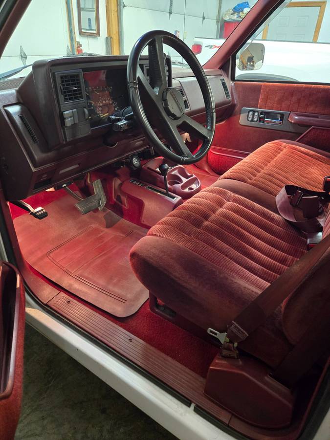Chevrolet-silverado-2500hd-diesel-1992-white-1