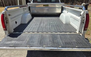 Chevrolet-silverado-2500hd-diesel-1992-white-2