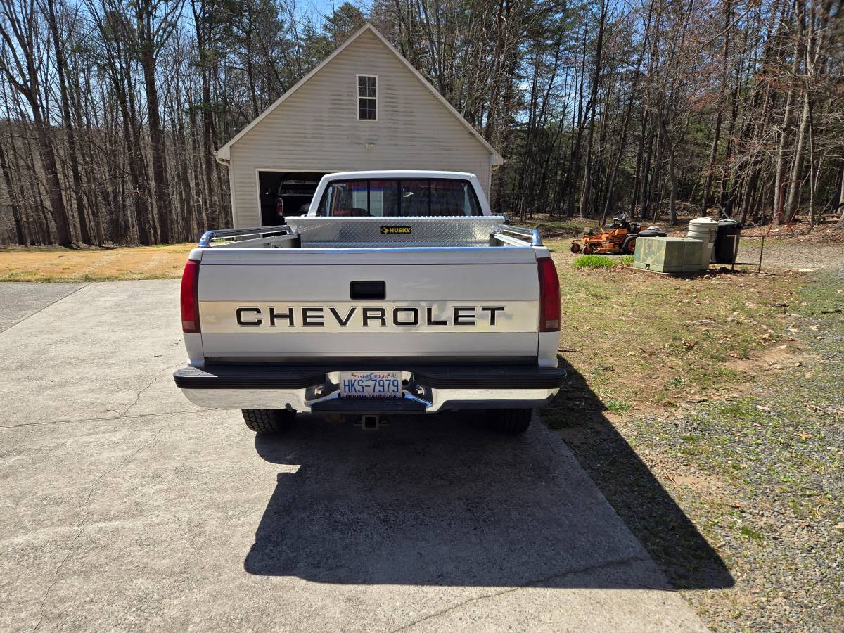 Chevrolet-silverado-2500hd-diesel-1992-white-5