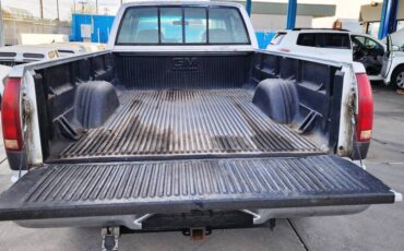 Chevrolet-silverado-k2500-4x4-1993-silver-3