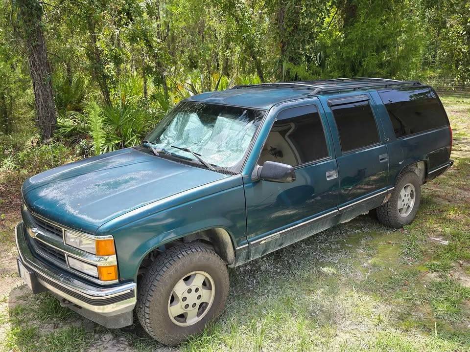 Chevrolet-suburban-12-ton-k1500-4x4-1995