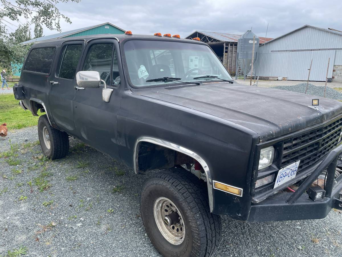 Chevrolet-suburban-1500-1988-black-2