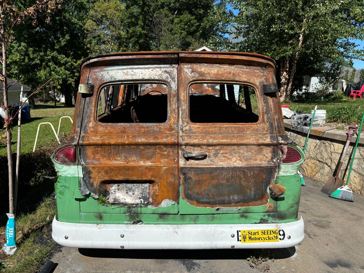 Chevrolet-suburban-1964-green-3