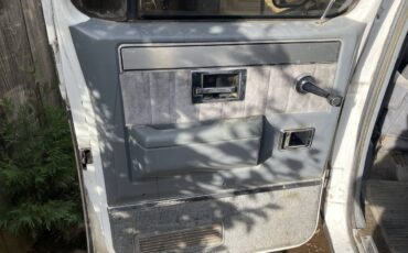 Chevrolet-suburban-2500-1987-11