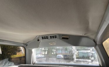 Chevrolet-suburban-2500-1987-12