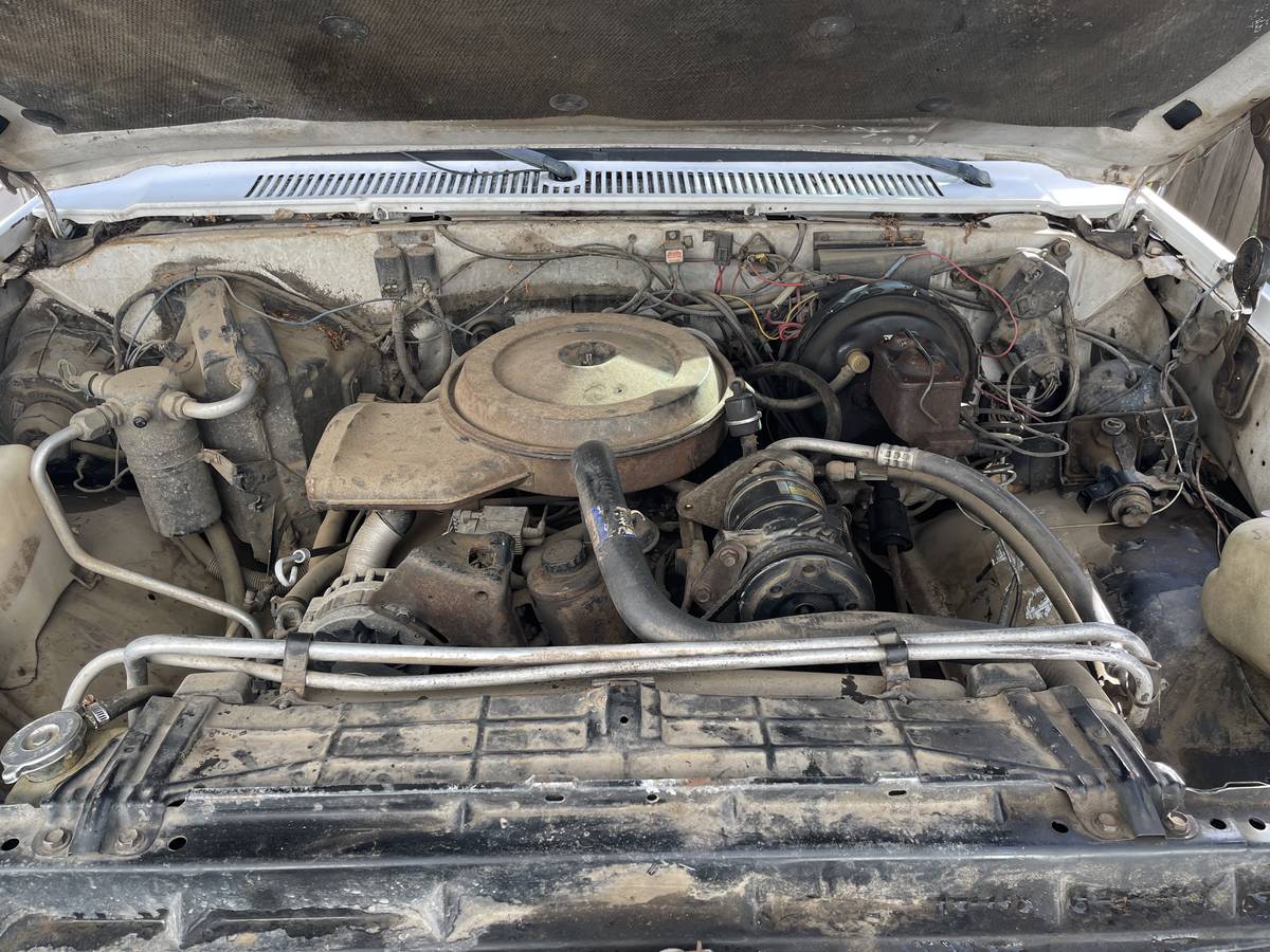 Chevrolet-suburban-2500-1987-17
