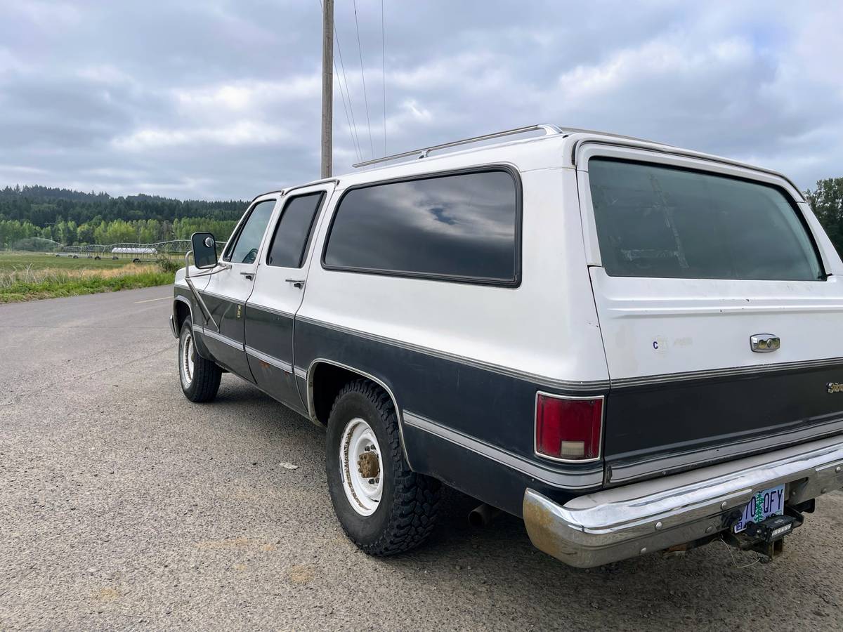 Chevrolet-suburban-2500-1987-3