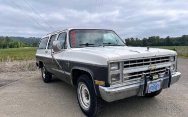 Chevrolet-suburban-2500-1987