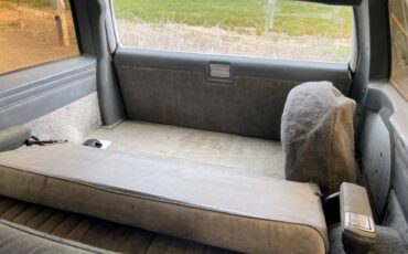 Chevrolet-suburban-2500-1987-6