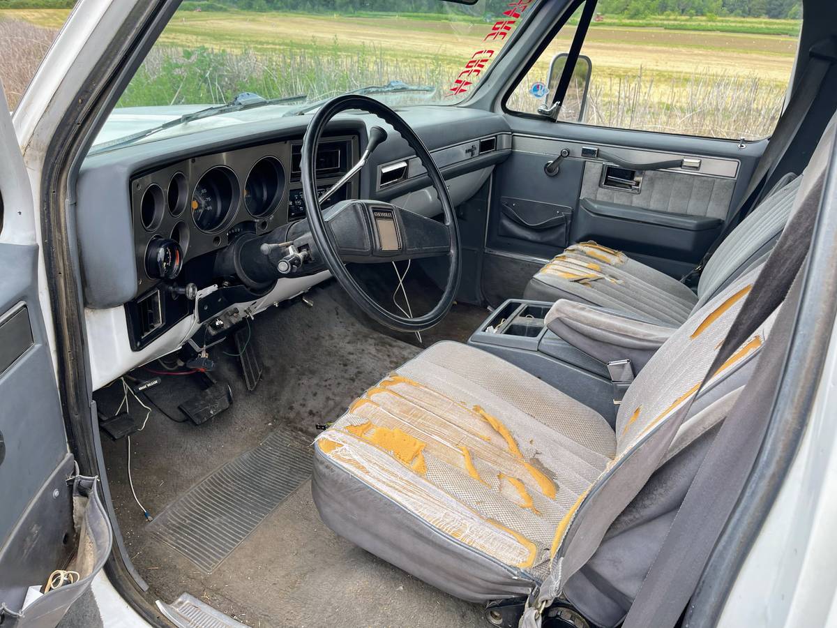 Chevrolet-suburban-2500-1987-8