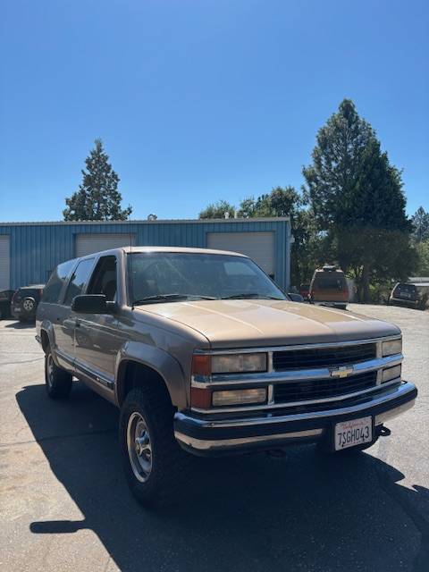 Chevrolet-suburban-2500-1994