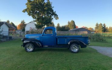 Chevrolet-truck-1942-blue