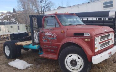 Chevrolet-truck-diesel-1971-red-1