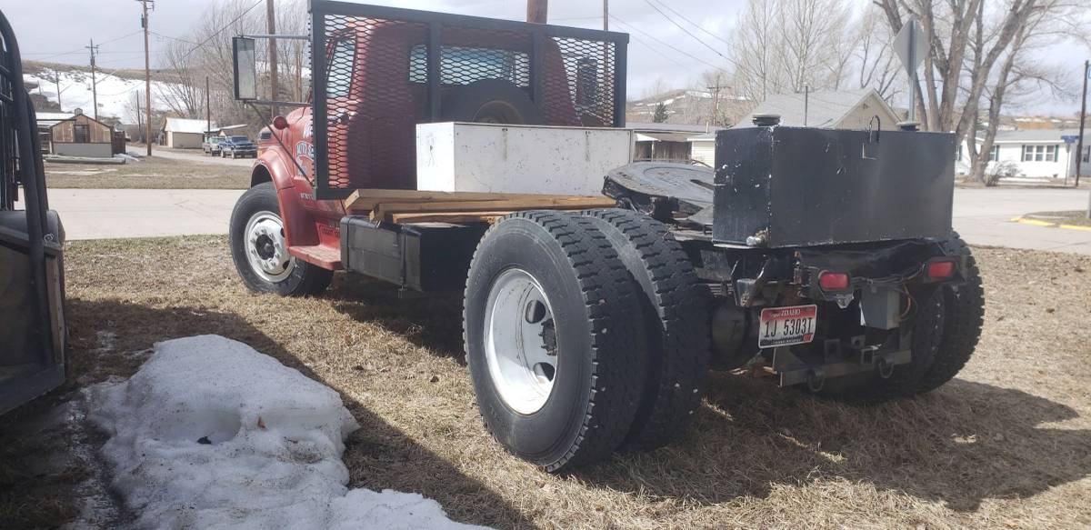 Chevrolet-truck-diesel-1971-red-5