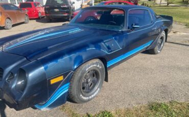 Chevrolet-z28-camaro-1981-blue-15