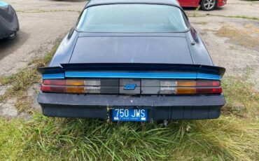 Chevrolet-z28-camaro-1981-blue-2