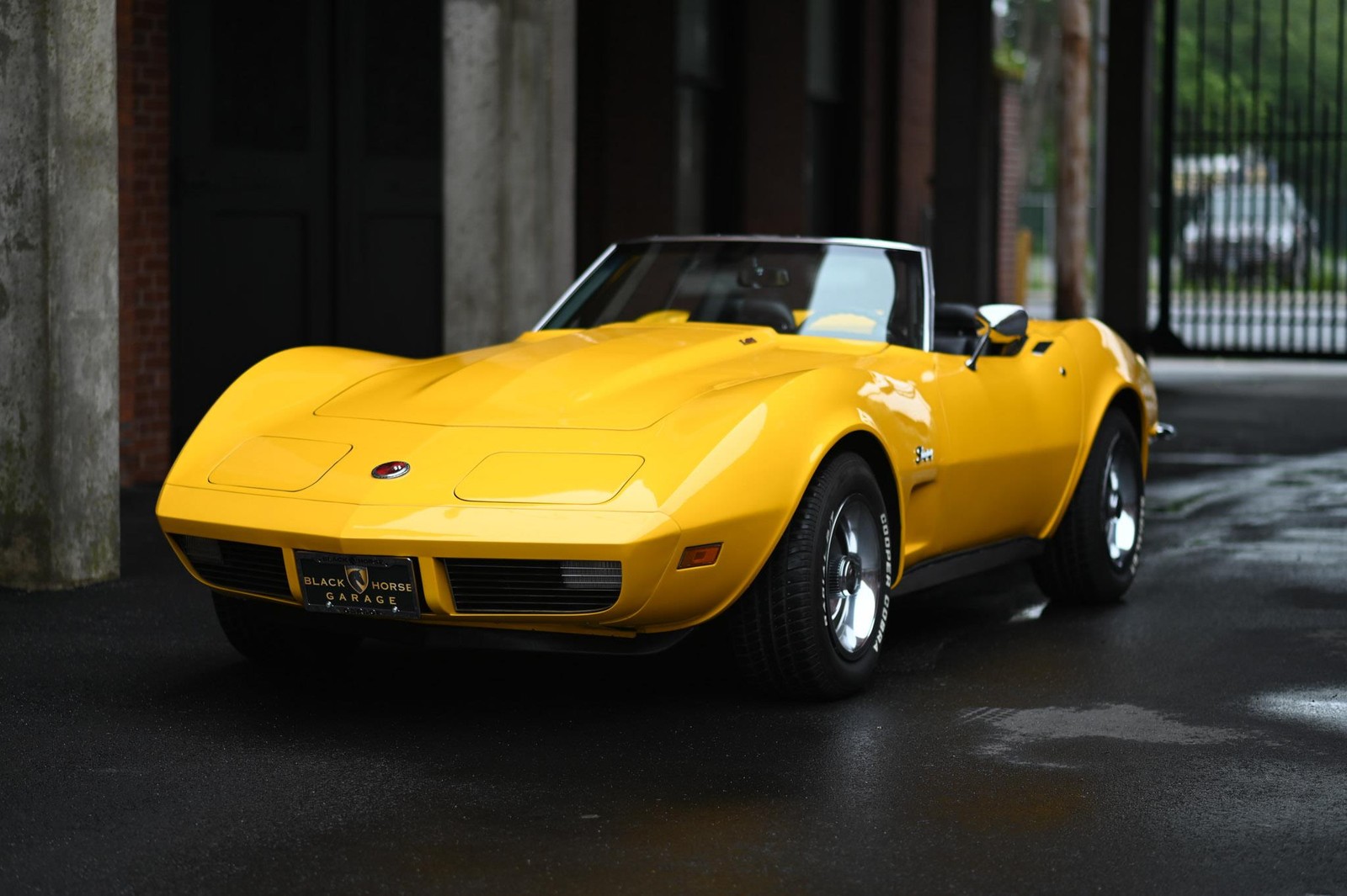 Chevrolete-Corvette-1973-1