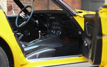 Chevrolete-Corvette-1973-13