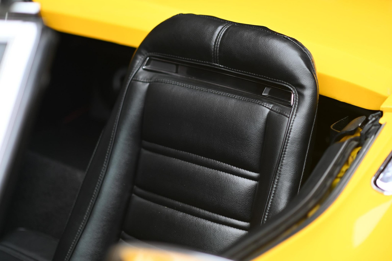 Chevrolete-Corvette-1973-19