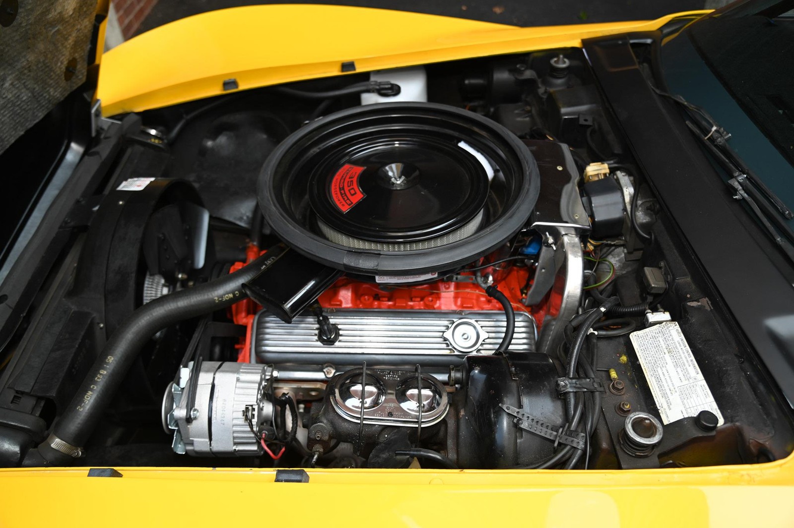 Chevrolete-Corvette-1973-25