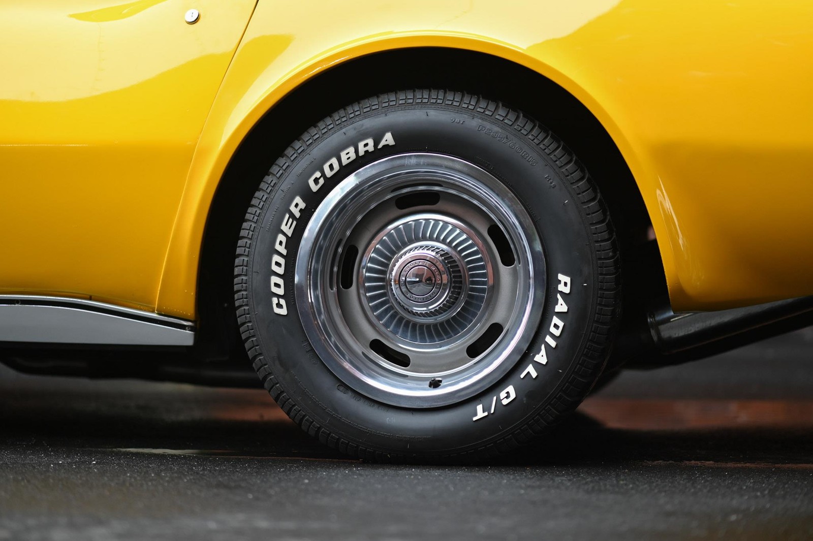 Chevrolete-Corvette-1973-32