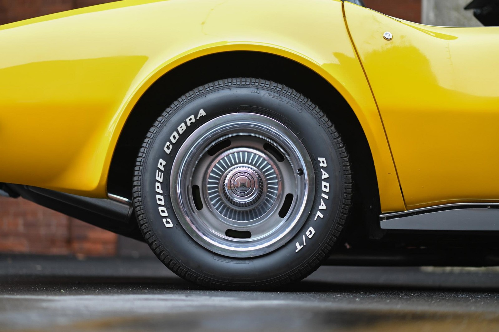 Chevrolete-Corvette-1973-34
