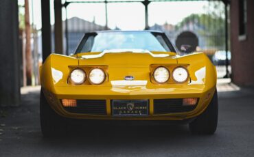 Chevrolete-Corvette-1973-36