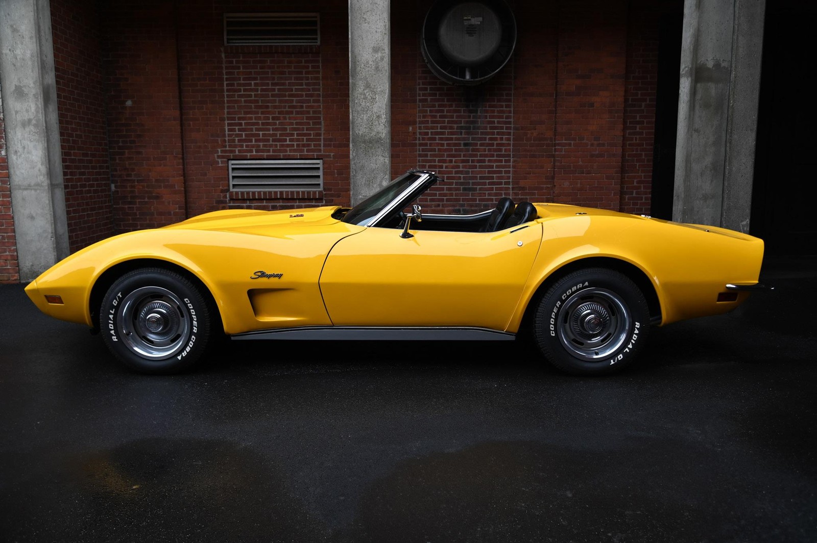 Chevrolete-Corvette-1973-5
