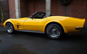 Chevrolete-Corvette-1973-7