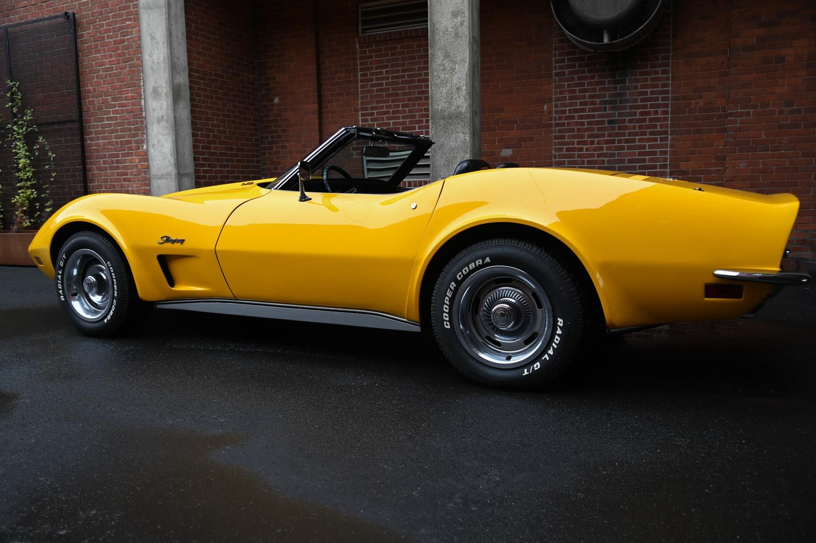 Chevrolete-Corvette-1973-7