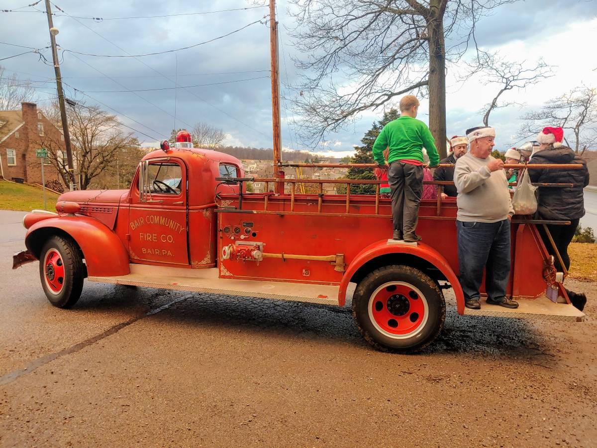Chevy-1945-red-3