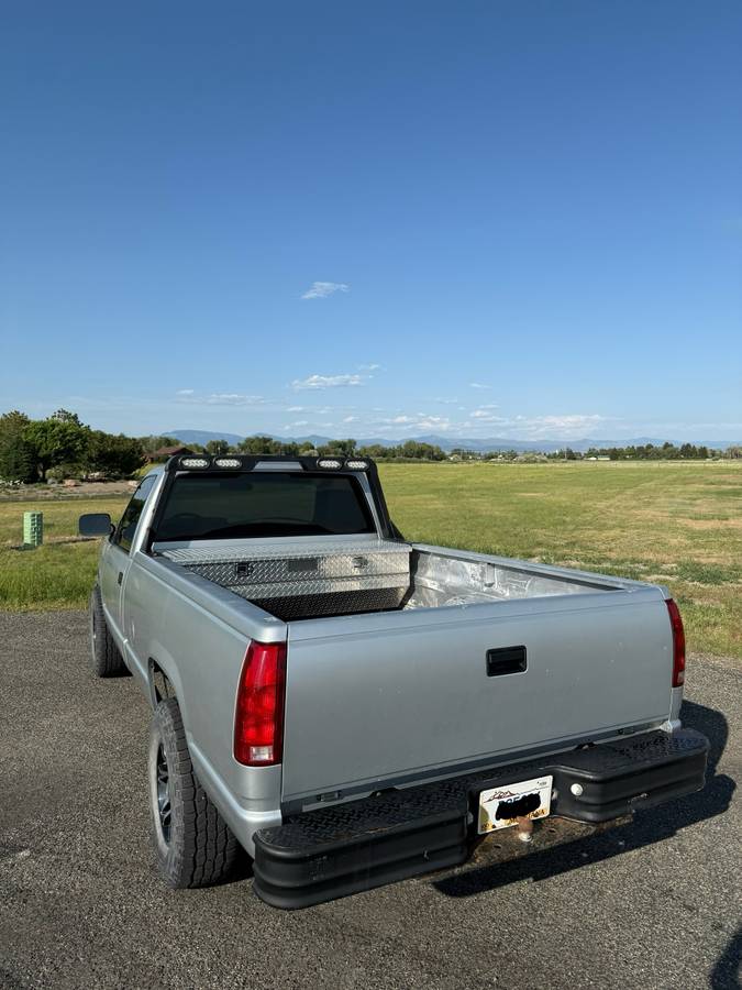 Chevy-1991-silver-4