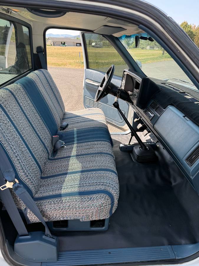 Chevy-1991-silver-8